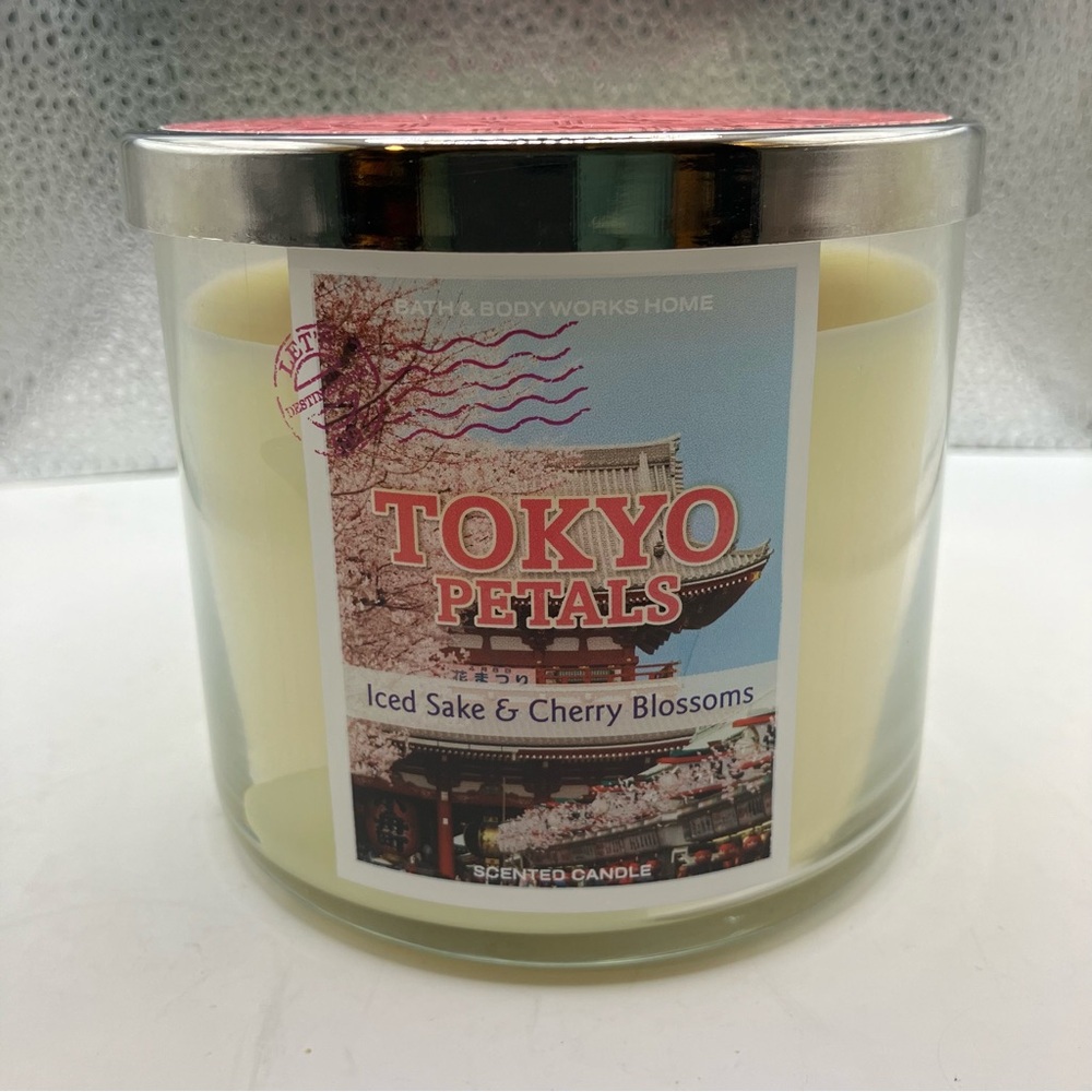 Bath & Body Works Tokyo Petals 3-Wick Scented Candle 14.5oz - NEW Rare Retired
